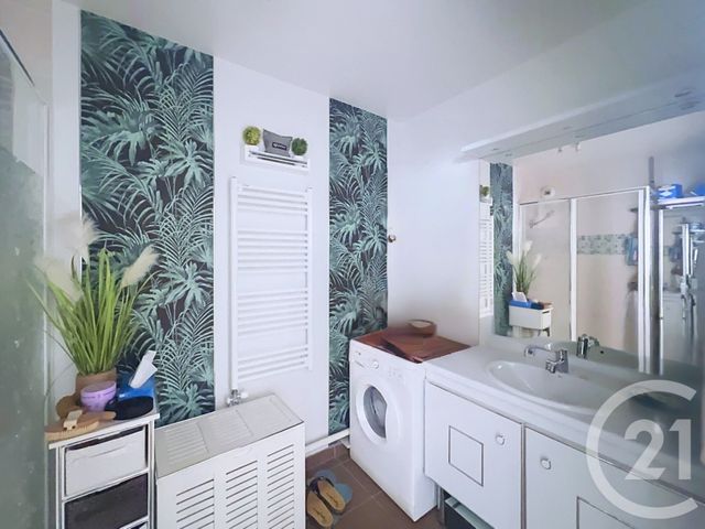Appartement F3 à vendre - 3 pièces - 65.62 m2 - CHOISY LE ROI - 94 - ILE-DE-FRANCE - Century 21 Acv