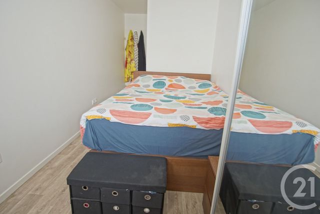 Afficher la photo en grand Appartement F4 à vendre - 4 pièces - 72.92 m2 - CHOISY LE ROI - 94 - ILE-DE-FRANCE - Century 21 Acv