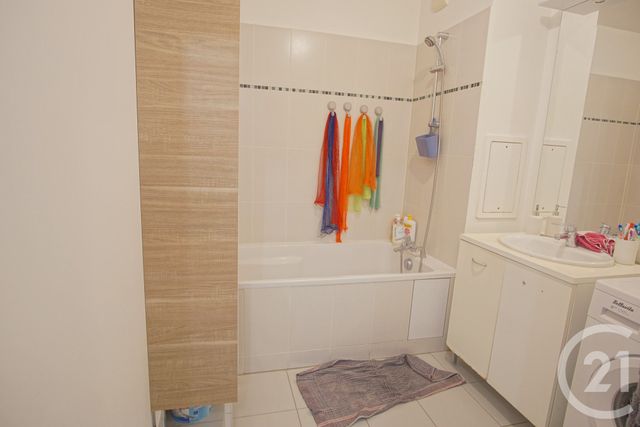 Afficher la photo en grand Appartement F4 à vendre - 4 pièces - 72.92 m2 - CHOISY LE ROI - 94 - ILE-DE-FRANCE - Century 21 Acv