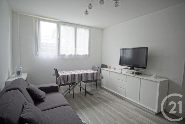 Appartement F2 à vendre - 2 pièces - 44.88 m2 - CHOISY LE ROI - 94 - ILE-DE-FRANCE - Century 21 Acv