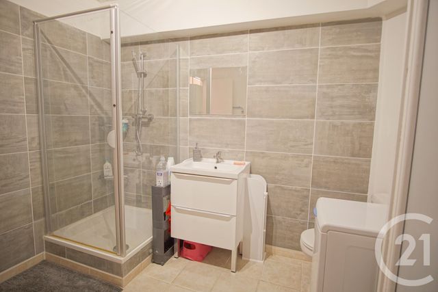 Appartement F2 à vendre - 2 pièces - 44.88 m2 - CHOISY LE ROI - 94 - ILE-DE-FRANCE - Century 21 Acv