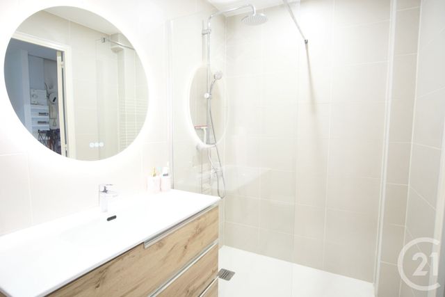 Appartement F2 à vendre - 2 pièces - 50.23 m2 - THIAIS - 94 - ILE-DE-FRANCE - Century 21 Acv