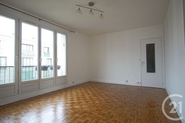 Appartement F2 à vendre - 2 pièces - 46.73 m2 - CHOISY LE ROI - 94 - ILE-DE-FRANCE - Century 21 Acv