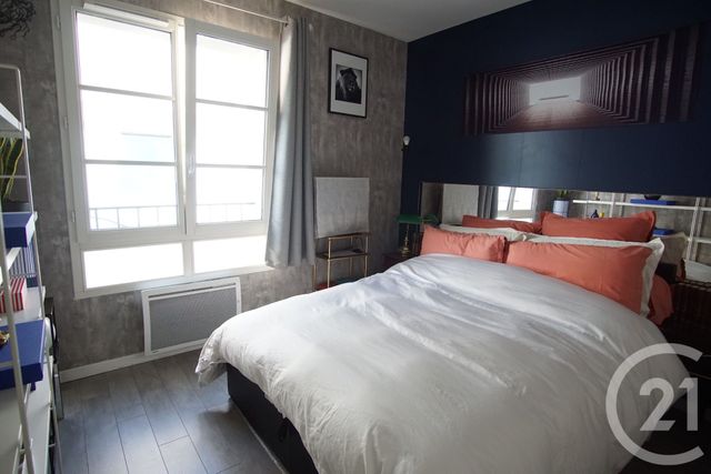 Afficher la photo en grand Appartement F3 à vendre - 3 pièces - 62.0 m2 - CHOISY LE ROI - 94 - ILE-DE-FRANCE - Century 21 Acv