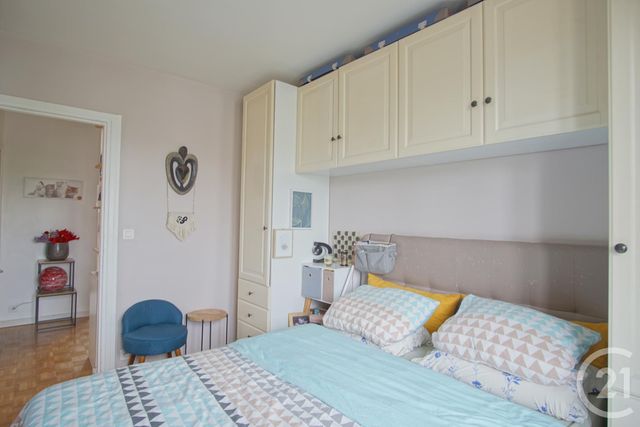 Appartement F5 à vendre - 5 pièces - 81.57 m2 - CHOISY LE ROI - 94 - ILE-DE-FRANCE - Century 21 Acv