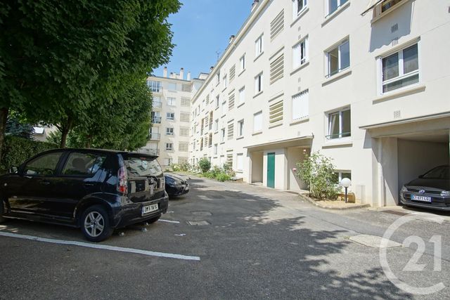Appartement F5 à vendre - 5 pièces - 81.57 m2 - CHOISY LE ROI - 94 - ILE-DE-FRANCE - Century 21 Acv