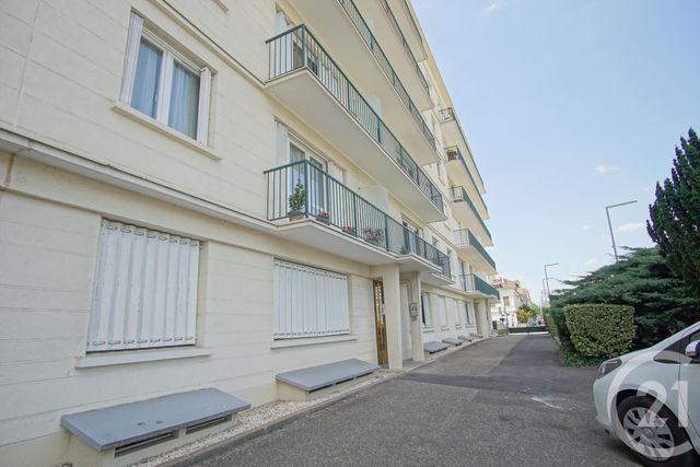 Appartement F5 à vendre - 5 pièces - 81.57 m2 - CHOISY LE ROI - 94 - ILE-DE-FRANCE - Century 21 Acv