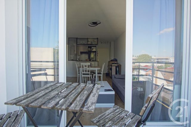 Appartement F2 à vendre - 2 pièces - 39.16 m2 - CHOISY LE ROI - 94 - ILE-DE-FRANCE - Century 21 Acv