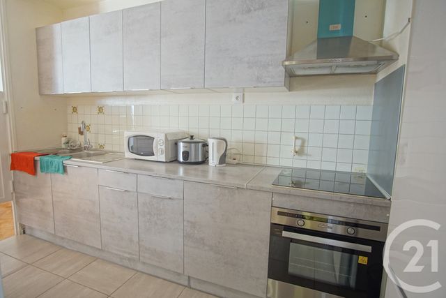 Afficher la photo en grand Appartement F2 à vendre - 2 pièces - 49.81 m2 - CHOISY LE ROI - 94 - ILE-DE-FRANCE - Century 21 Acv