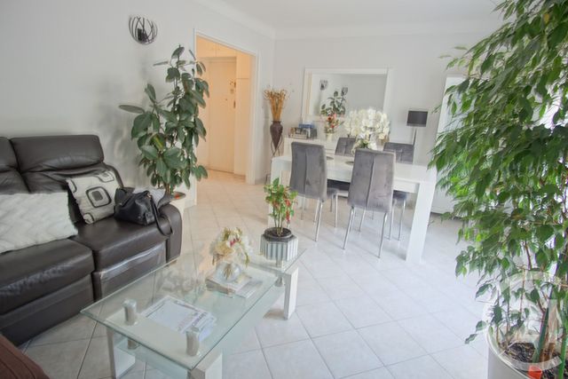 Afficher la photo en grand Appartement F4 à vendre - 4 pièces - 75.66 m2 - CHOISY LE ROI - 94 - ILE-DE-FRANCE - Century 21 Acv