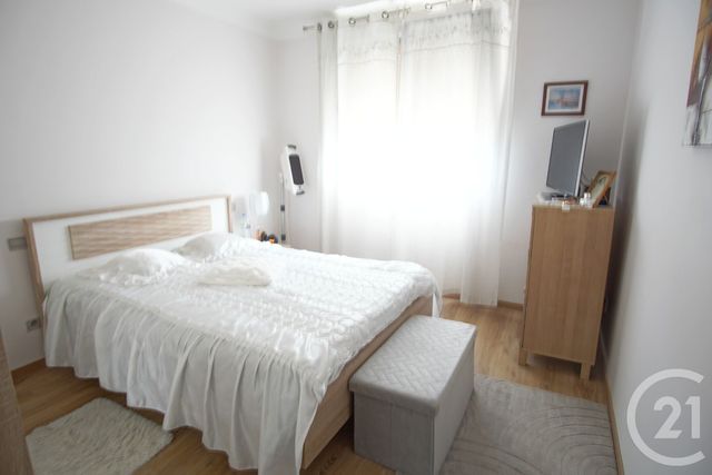 Afficher la photo en grand Appartement F4 à vendre - 4 pièces - 75.66 m2 - CHOISY LE ROI - 94 - ILE-DE-FRANCE - Century 21 Acv