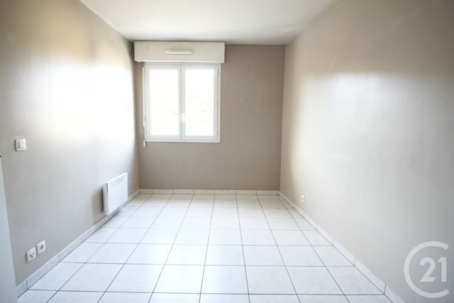 Appartement F2 à vendre - 2 pièces - 48.33 m2 - CHOISY LE ROI - 94 - ILE-DE-FRANCE - Century 21 Acv