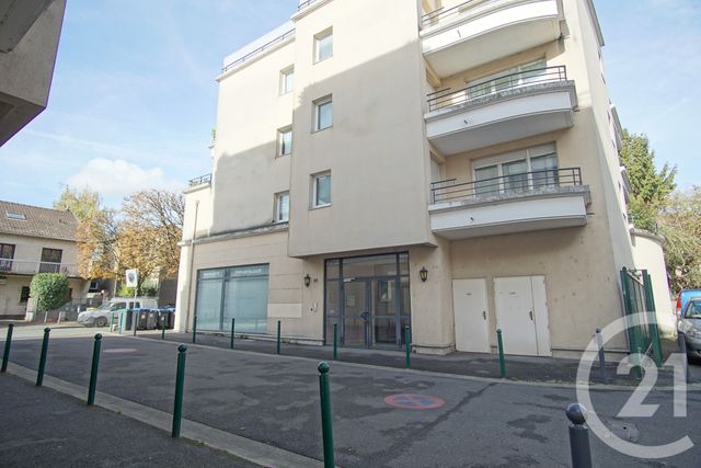 Appartement F2 à vendre - 2 pièces - 48.33 m2 - CHOISY LE ROI - 94 - ILE-DE-FRANCE - Century 21 Acv