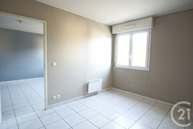 Appartement F2 à vendre - 2 pièces - 48.33 m2 - CHOISY LE ROI - 94 - ILE-DE-FRANCE - Century 21 Acv