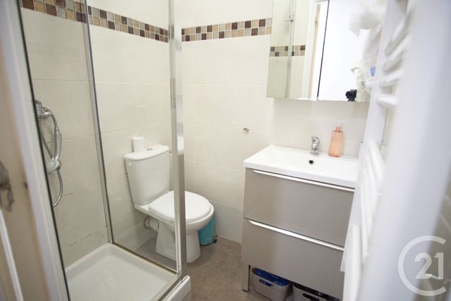 Afficher la photo en grand Appartement F2 à vendre - 2 pièces - 32.0 m2 - CHOISY LE ROI - 94 - ILE-DE-FRANCE - Century 21 Acv