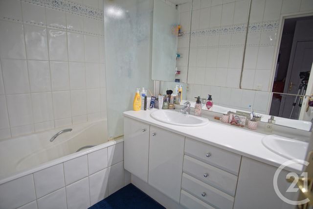 Appartement F4 à vendre - 4 pièces - 88.84 m2 - CHOISY LE ROI - 94 - ILE-DE-FRANCE - Century 21 Acv