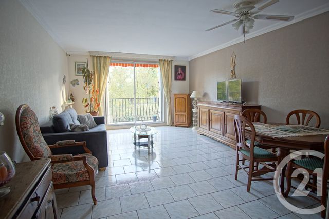 Appartement F3 à vendre - 3 pièces - 70.9 m2 - CHOISY LE ROI - 94 - ILE-DE-FRANCE - Century 21 Acv