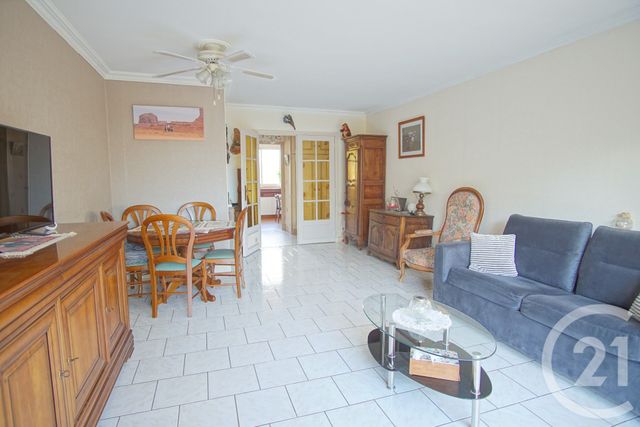 Appartement F3 à vendre - 3 pièces - 70.9 m2 - CHOISY LE ROI - 94 - ILE-DE-FRANCE - Century 21 Acv