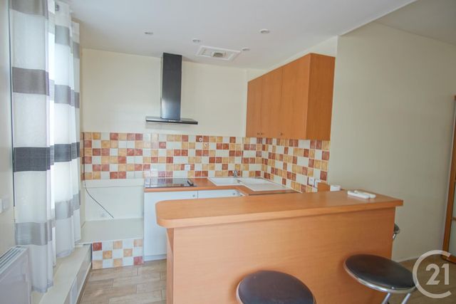 Afficher la photo en grand Appartement F1 à vendre - 2 pièces - 26.81 m2 - VILLENEUVE LE ROI - 94 - ILE-DE-FRANCE - Century 21 Acv