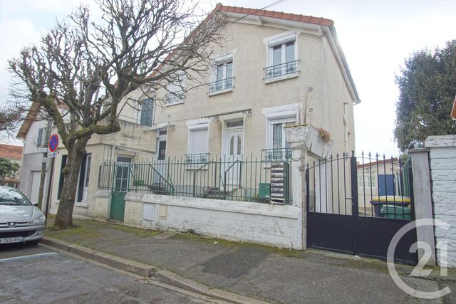 Afficher la photo en grand Appartement F1 à vendre - 2 pièces - 26.81 m2 - VILLENEUVE LE ROI - 94 - ILE-DE-FRANCE - Century 21 Acv