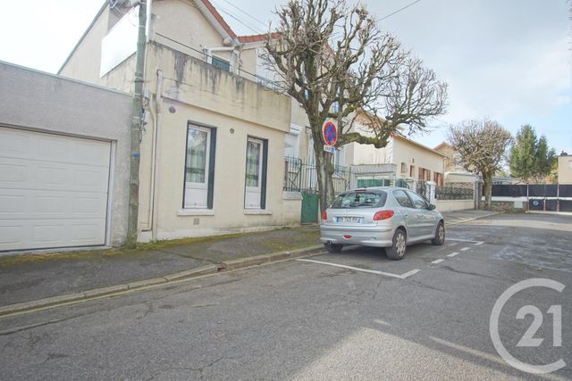 Afficher la photo en grand Appartement F1 à vendre - 2 pièces - 26.81 m2 - VILLENEUVE LE ROI - 94 - ILE-DE-FRANCE - Century 21 Acv