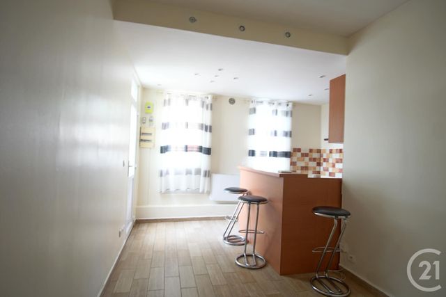 Afficher la photo en grand Appartement F1 à vendre - 2 pièces - 26.81 m2 - VILLENEUVE LE ROI - 94 - ILE-DE-FRANCE - Century 21 Acv