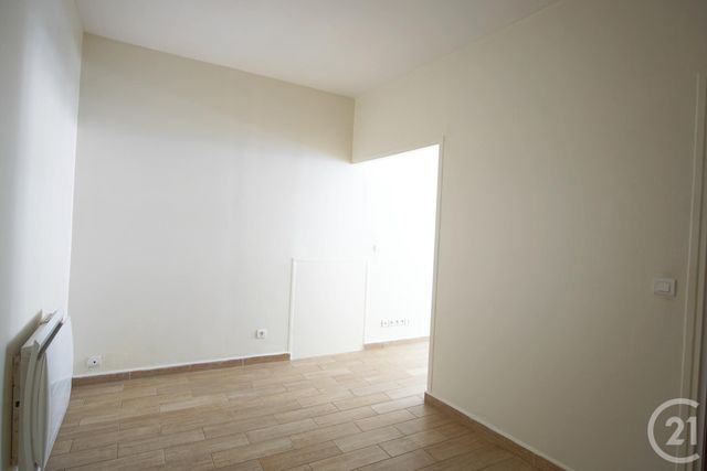 Afficher la photo en grand Appartement F1 à vendre - 2 pièces - 26.81 m2 - VILLENEUVE LE ROI - 94 - ILE-DE-FRANCE - Century 21 Acv