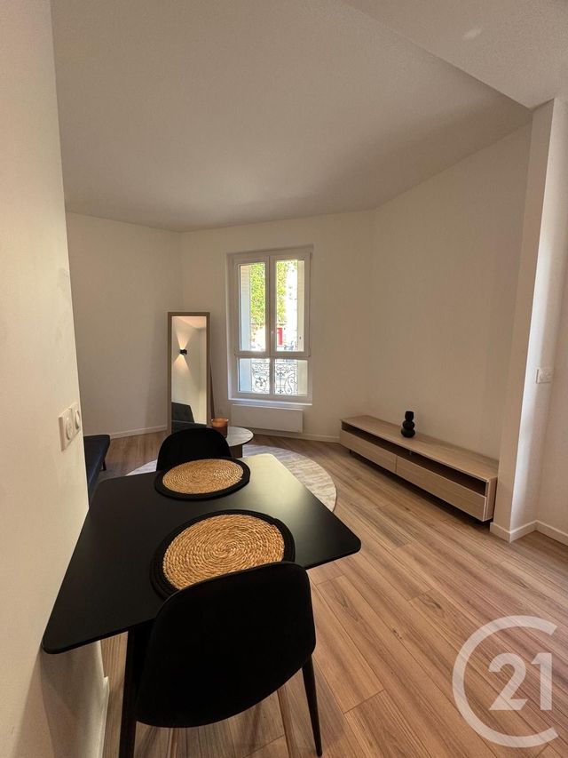 Appartement F2 à vendre - 2 pièces - 34.23 m2 - IVRY SUR SEINE - 94 - ILE-DE-FRANCE - Century 21 Acv