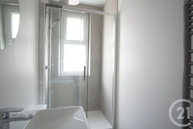 Appartement F2 à vendre - 2 pièces - 34.23 m2 - IVRY SUR SEINE - 94 - ILE-DE-FRANCE - Century 21 Acv