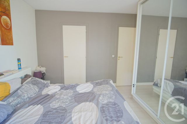 Appartement F2 à vendre - 2 pièces - 53.92 m2 - CHOISY LE ROI - 94 - ILE-DE-FRANCE - Century 21 Acv