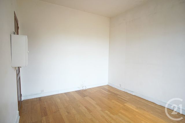 Afficher la photo en grand Appartement F2 à vendre - 2 pièces - 45.5 m2 - CHOISY LE ROI - 94 - ILE-DE-FRANCE - Century 21 Acv