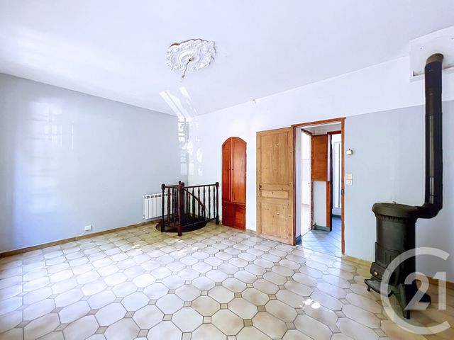 Appartement F2 à vendre - 2 pièces - 45.5 m2 - CHOISY LE ROI - 94 - ILE-DE-FRANCE - Century 21 Acv