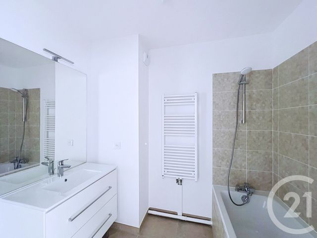 Appartement F3 à vendre - 3 pièces - 61.65 m2 - THIAIS - 94 - ILE-DE-FRANCE - Century 21 Acv