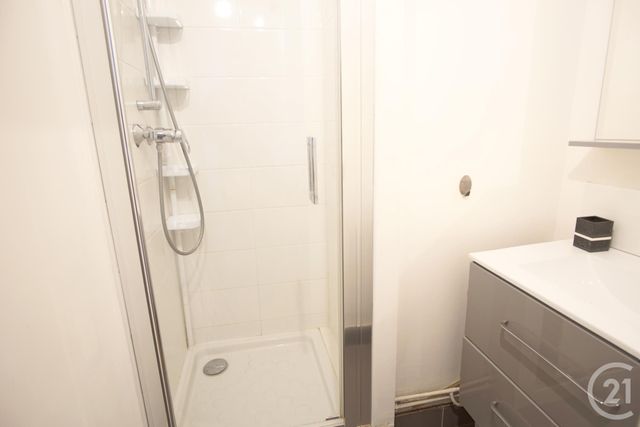 Appartement F2 à vendre - 2 pièces - 47.22 m2 - CHOISY LE ROI - 94 - ILE-DE-FRANCE - Century 21 Acv