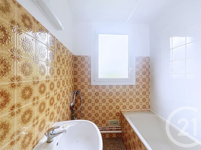 Appartement F3 à vendre - 3 pièces - 51.38 m2 - CHOISY LE ROI - 94 - ILE-DE-FRANCE - Century 21 Acv