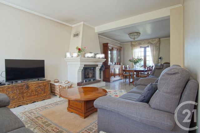 maison à vendre - 6 pièces - 137.27 m2 - CHOISY LE ROI - 94 - ILE-DE-FRANCE - Century 21 Acv