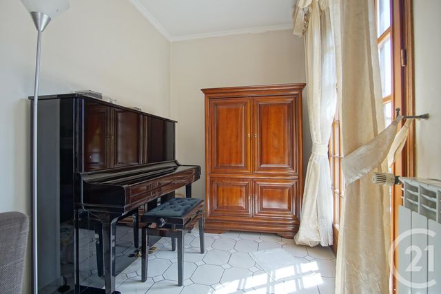 maison à vendre - 6 pièces - 137.27 m2 - CHOISY LE ROI - 94 - ILE-DE-FRANCE - Century 21 Acv