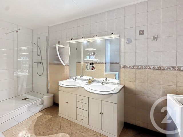 Appartement F4 à vendre - 5 pièces - 85.24 m2 - CHOISY LE ROI - 94 - ILE-DE-FRANCE - Century 21 Acv