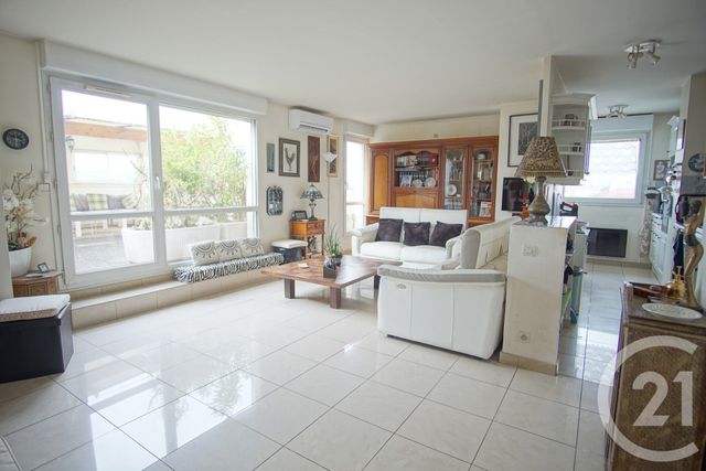 Appartement F4 à vendre - 4 pièces - 82.79 m2 - CHOISY LE ROI - 94 - ILE-DE-FRANCE - Century 21 Acv