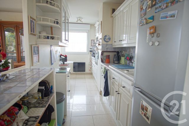 Appartement F4 à vendre - 4 pièces - 82.79 m2 - CHOISY LE ROI - 94 - ILE-DE-FRANCE - Century 21 Acv