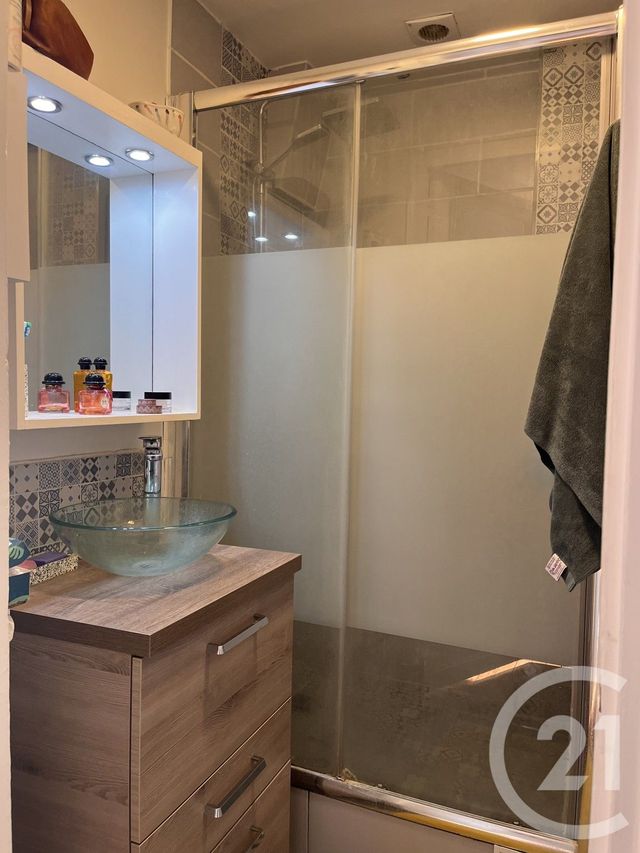 Appartement F3 à vendre - 3 pièces - 51.1 m2 - CHOISY LE ROI - 94 - ILE-DE-FRANCE - Century 21 Acv