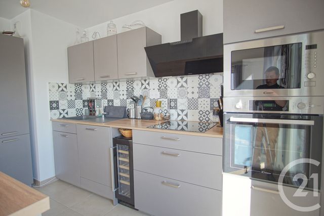 Appartement F5 à vendre - 5 pièces - 94.0 m2 - THIAIS - 94 - ILE-DE-FRANCE - Century 21 Acv