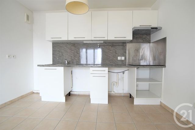 Appartement F2 à vendre - 2 pièces - 42.54 m2 - CHOISY LE ROI - 94 - ILE-DE-FRANCE - Century 21 Acv