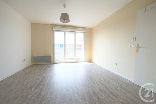 Appartement F2 à vendre - 2 pièces - 42.54 m2 - CHOISY LE ROI - 94 - ILE-DE-FRANCE - Century 21 Acv