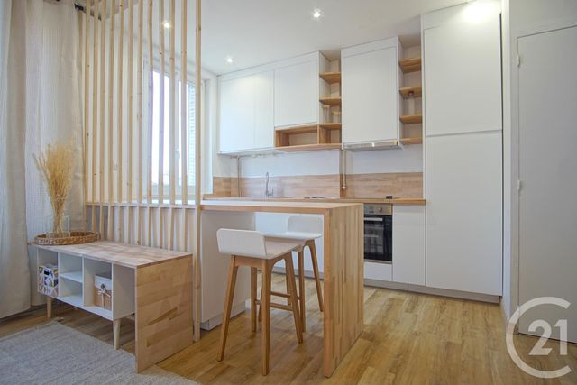 Appartement F2 à vendre - 2 pièces - 41.32 m2 - CHOISY LE ROI - 94 - ILE-DE-FRANCE - Century 21 Acv