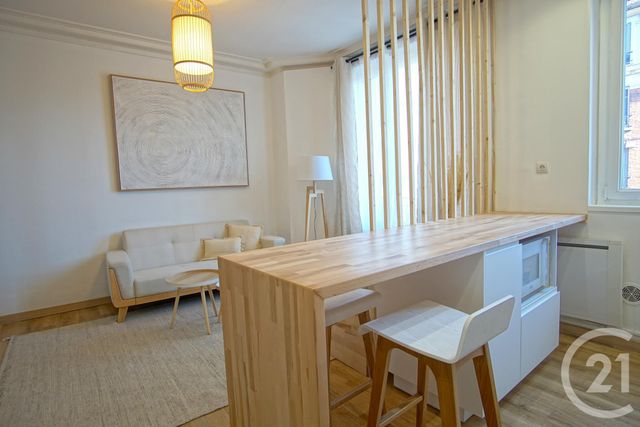 Appartement F2 à vendre - 2 pièces - 41.32 m2 - CHOISY LE ROI - 94 - ILE-DE-FRANCE - Century 21 Acv