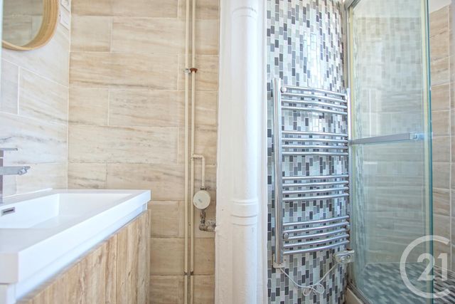 Appartement F2 à vendre - 2 pièces - 41.32 m2 - CHOISY LE ROI - 94 - ILE-DE-FRANCE - Century 21 Acv