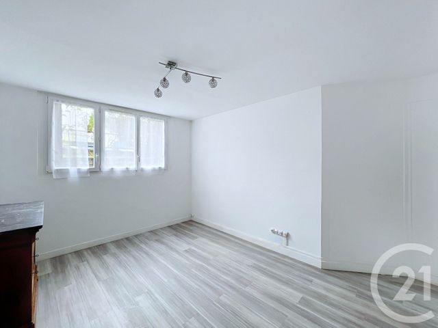 Appartement F2 à vendre - 2 pièces - 44.88 m2 - CHOISY LE ROI - 94 - ILE-DE-FRANCE - Century 21 Acv