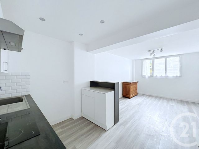 Appartement F2 à vendre - 2 pièces - 44.88 m2 - CHOISY LE ROI - 94 - ILE-DE-FRANCE - Century 21 Acv