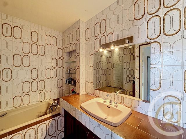 Appartement F4 à vendre - 4 pièces - 84.08 m2 - CHOISY LE ROI - 94 - ILE-DE-FRANCE - Century 21 Acv
